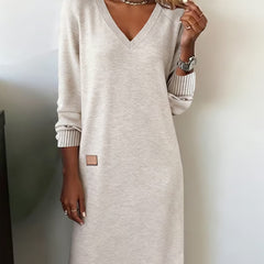 Beige comfortable V-neck dress with ribbed 3/4 sleeves and small square chest patch