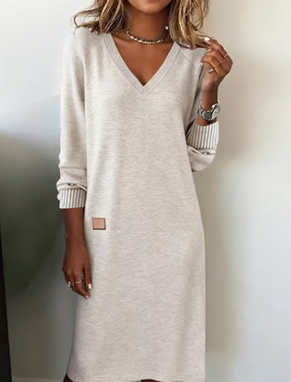 Beige comfortable V-neck dress with ribbed 3/4 sleeves and small square chest patch