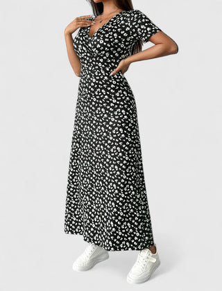 Maxi casual dress, black floral print with short puff sleeves