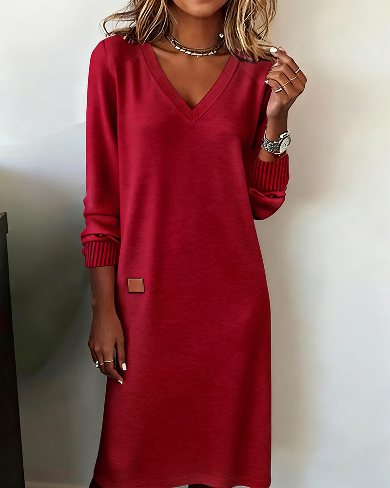 Red comfortable V-neck midi dress with ribbed 3/4 sleeves and square chest patch