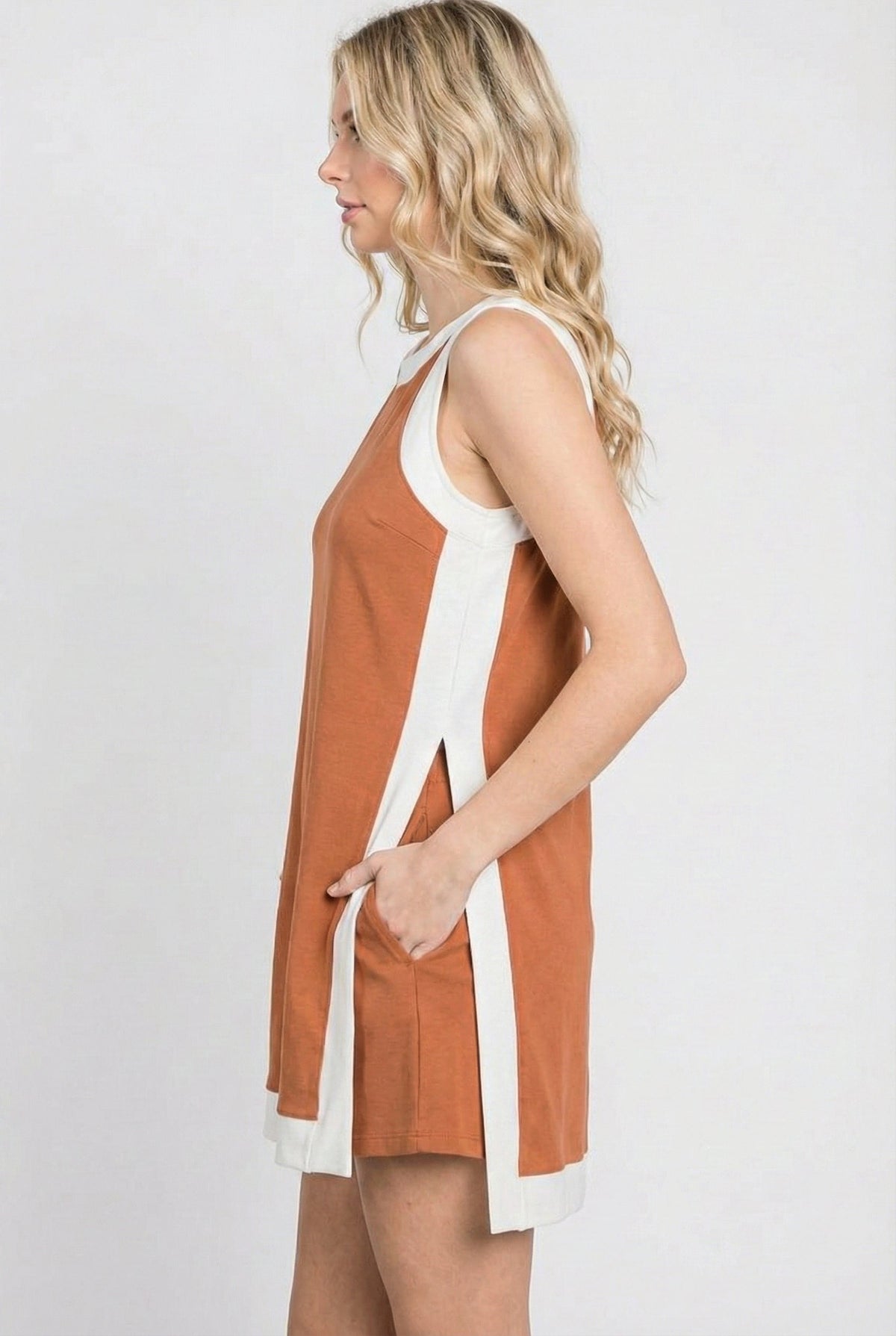 Burnt orange sleeveless tunic dress set with white side panels and keyhole back